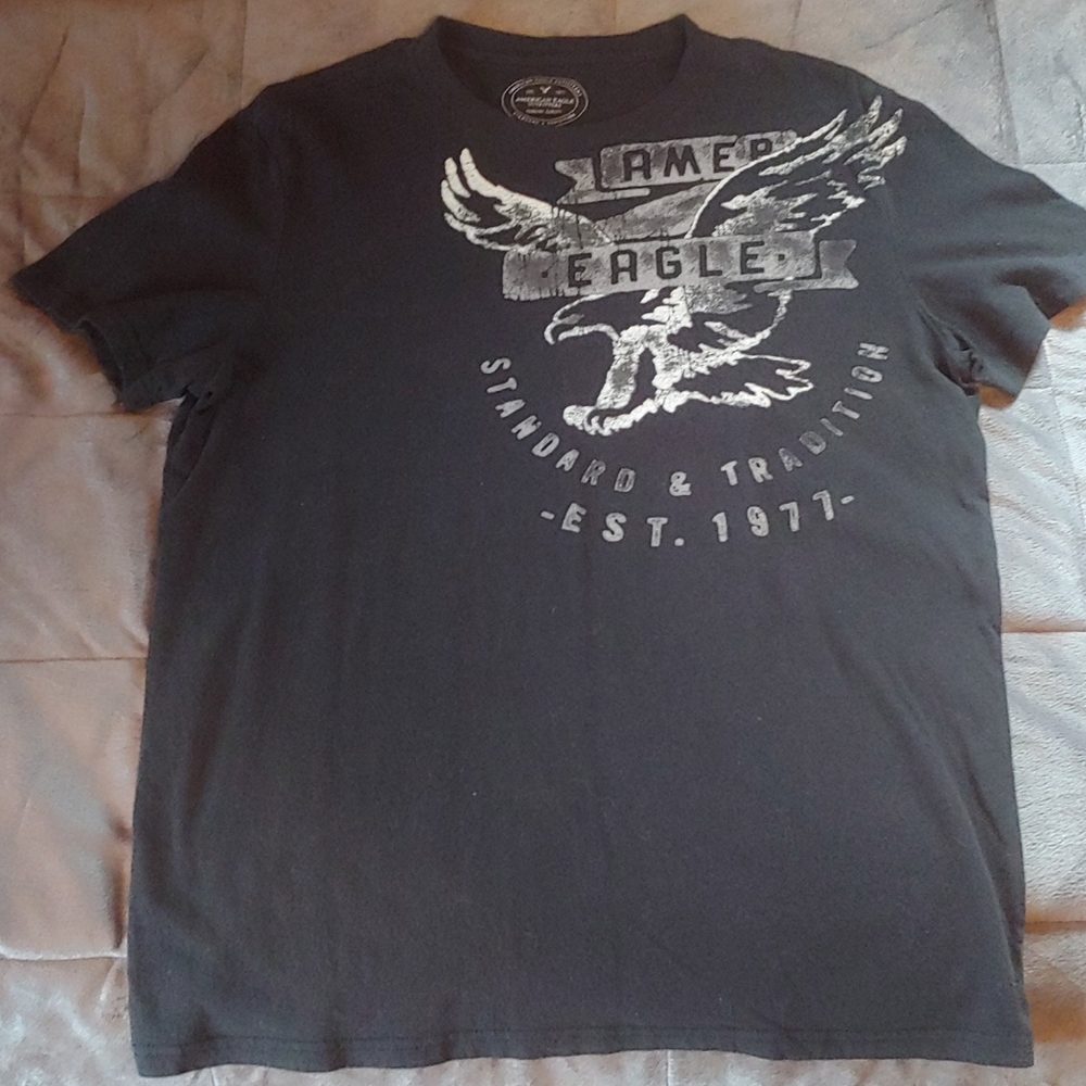 American Eagle short sleeve shirt